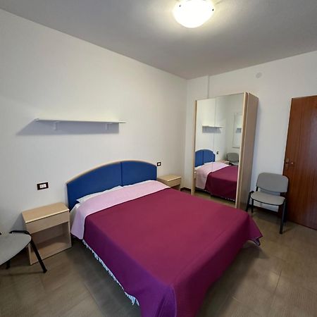 Residence Beatrice - Agenzia Cocal Каорле Екстер'єр фото